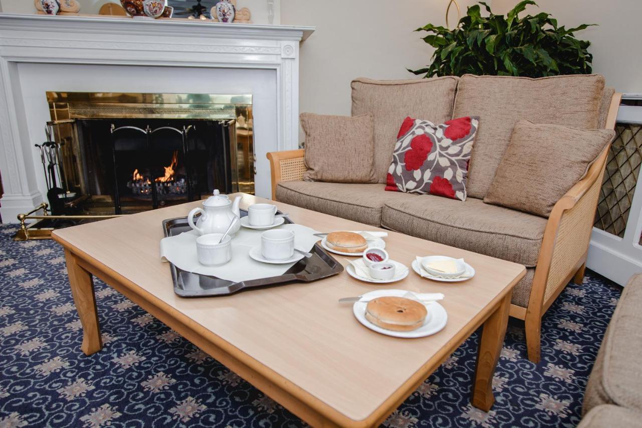 Western New Holmwood Hotel 3*