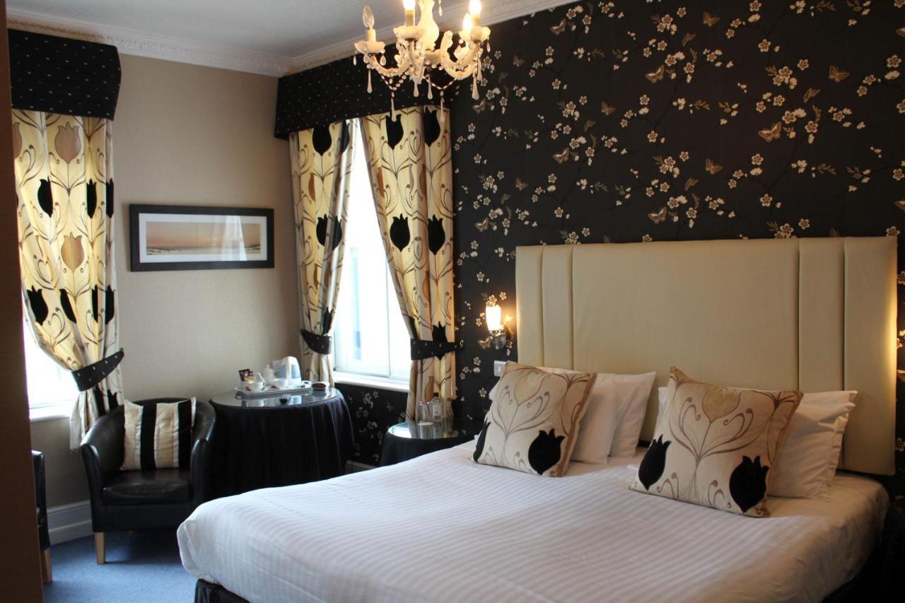 Western New Holmwood Hotel 3*